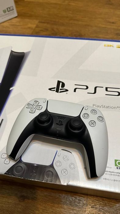 Продаю Playstation 5 slim