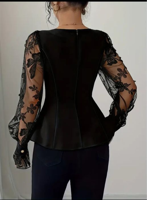 Продам   красивую    модную   кофточку