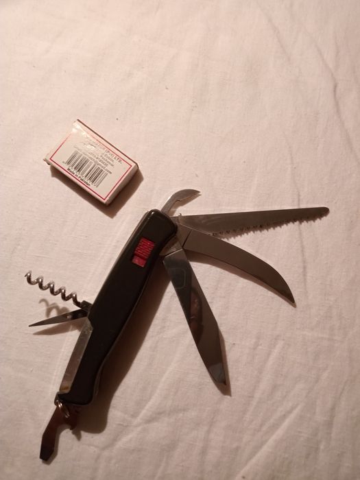 Продам перочинные ножички.