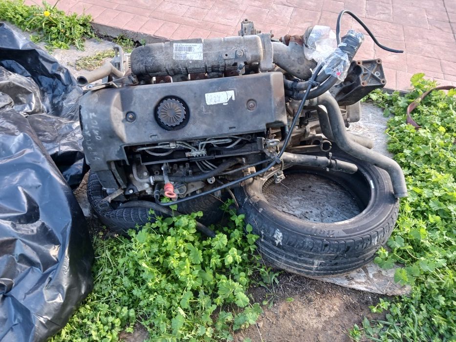 Vând motor iveco 2.8