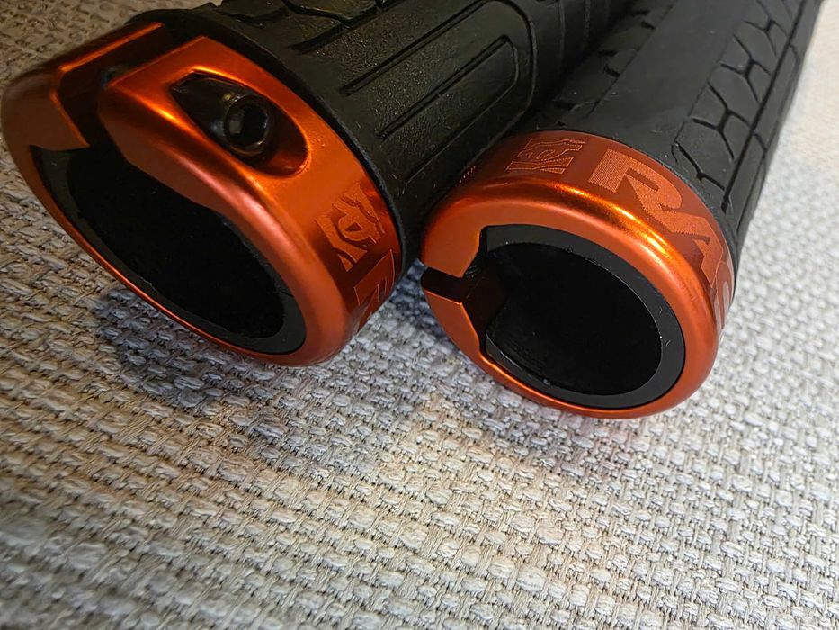 mansoane bicicleta set Race Face lock-on 130mm lung