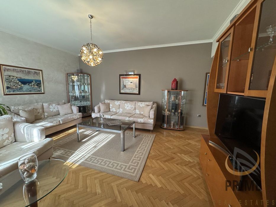 Продава се Многостаен апартамент в Бургас, Център - 120 кв.м за 2667 €/кв.м - Снимка #1