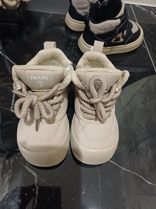 Отдам Ботинки размер 26