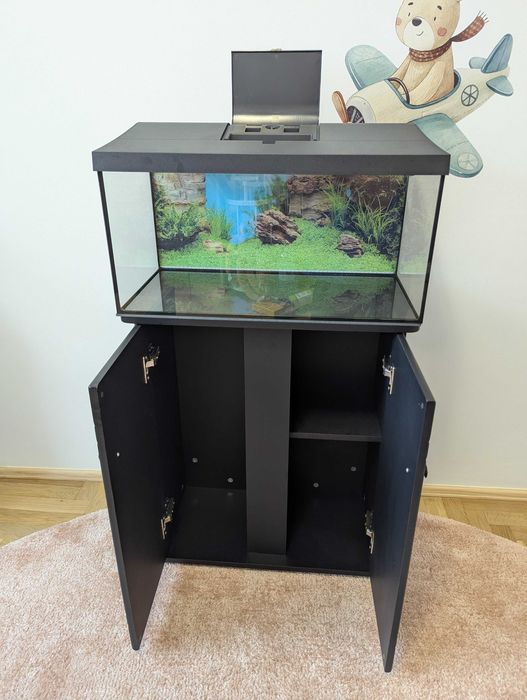 Acvariu 54 L + masa si accesorii