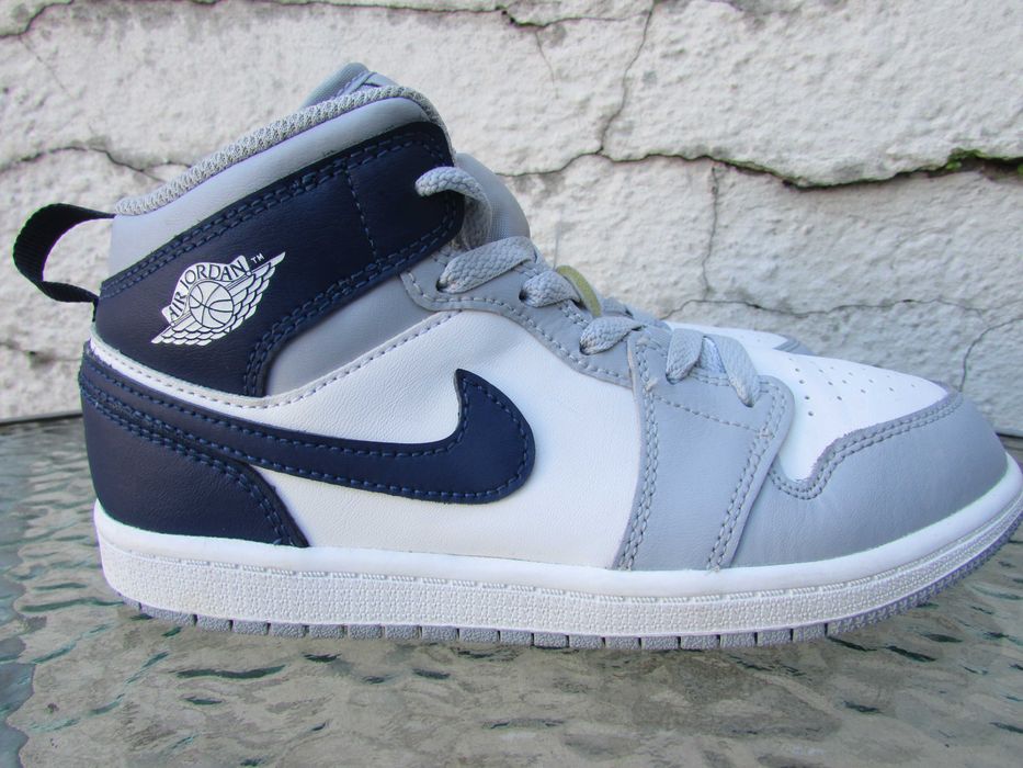 Детски маратонки Nike Air Jordan 1 Mid