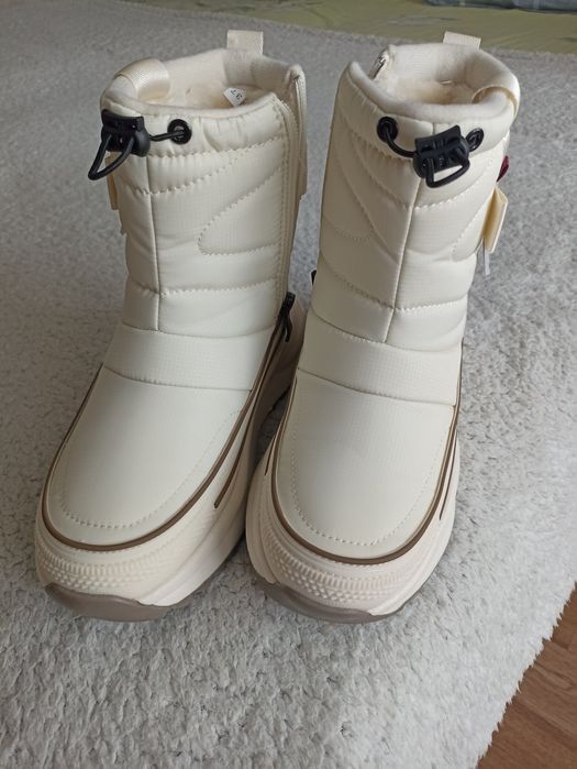 продам зимние сапожки р 35