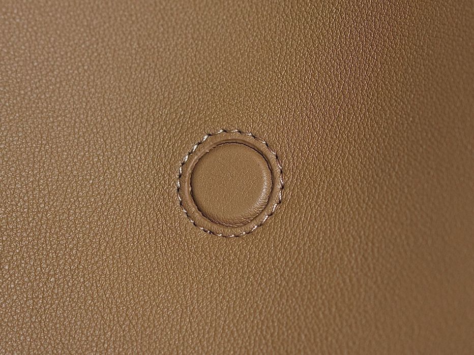 Geanta Salvatore Ferragamo 38cm, tip Premium