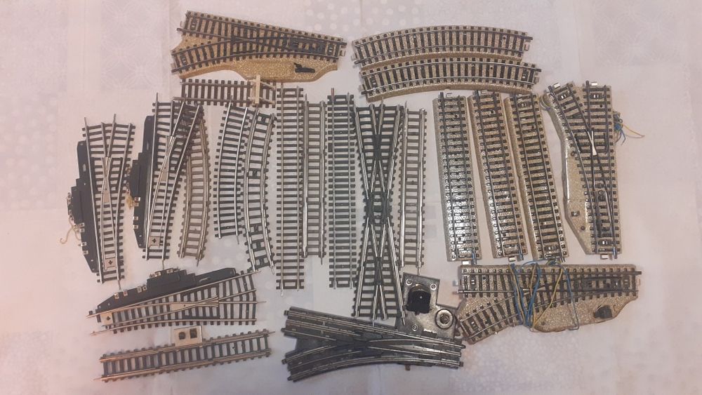 Sine linii macaze intersecții trenulet electric scara HO