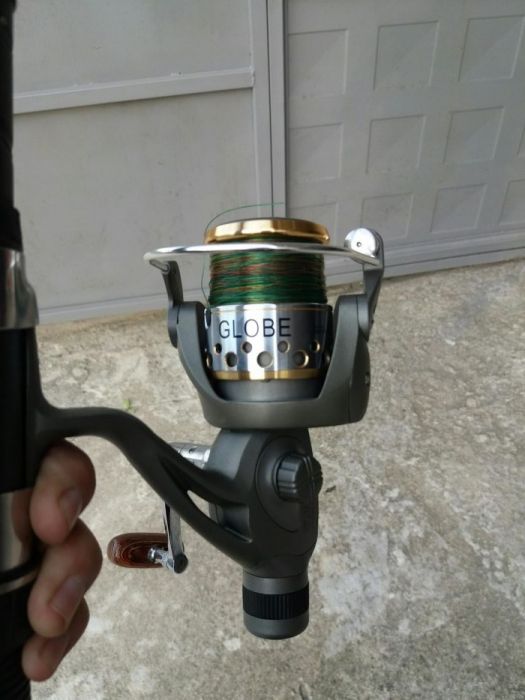 Въдица Astra carbon с макара Globe