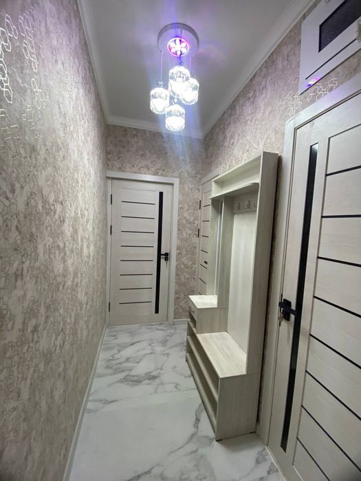 Чилонзор 2 хона 3 клинган. 4 чи этаж 500.у.е. +маклер