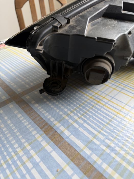 Десен фар audi a4 b9 US вариант FULL LED