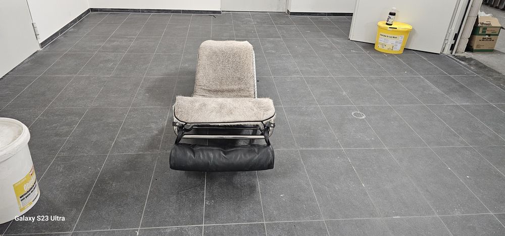 Șezlong / Chaise Lounge design premium din piele naturală & păr natural