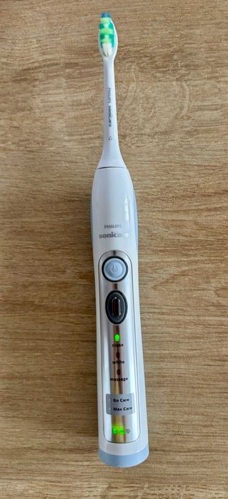 Periuta de Dinți Electrică Philips Sonicare 6160 + Stație Sanitizare