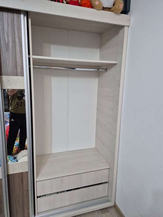 Set mobila dressing +comoda + 3x dulapuri suspendate