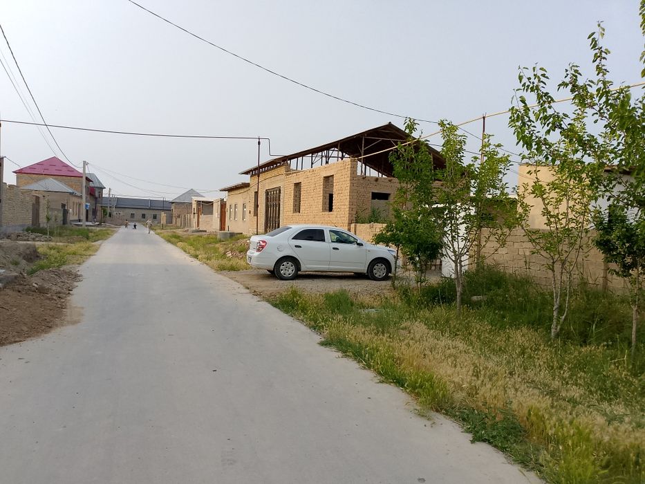 Ҳовли сотилади. Кавали Мошин бозор ени ерел оркаси