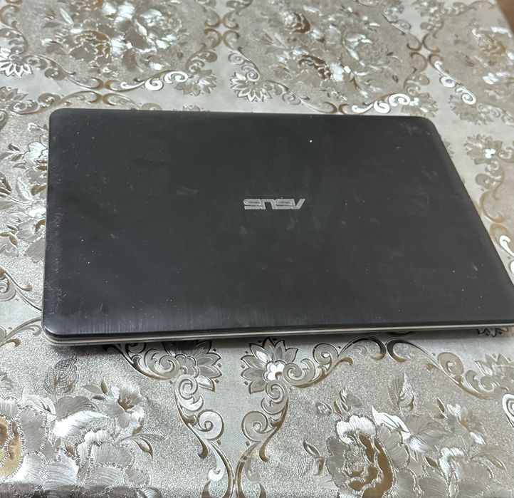 Ноутбук ASUS X540L