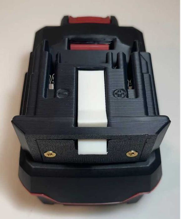 Adaptor de la Makita LXT la baterii Parkside