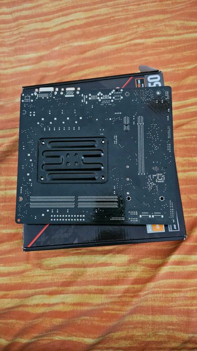 Placa de baza Asrock B450m-HDV R4.0