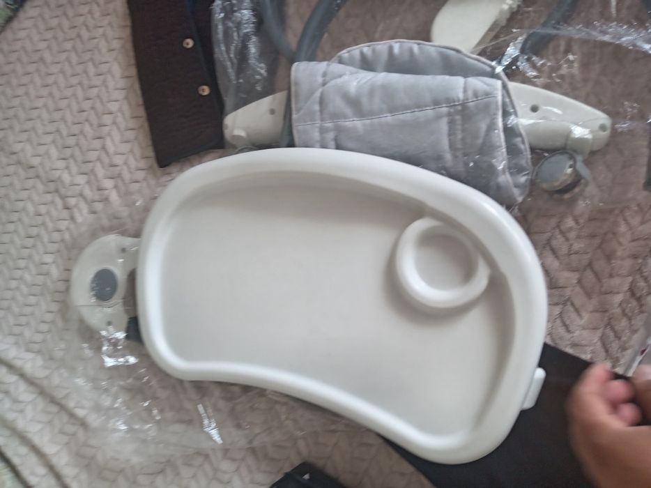 Продам детский столик