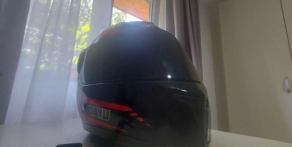 Vând casca mărime M