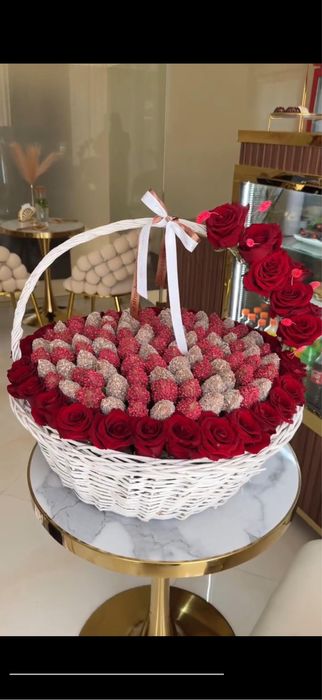 Клубника в шоколаде Корзина