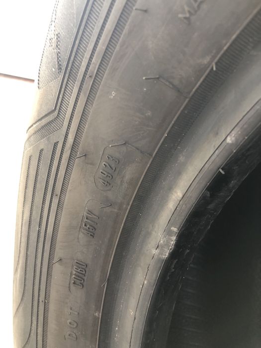 Всесезонни бусови гуми GoodYear 235/65/16 C