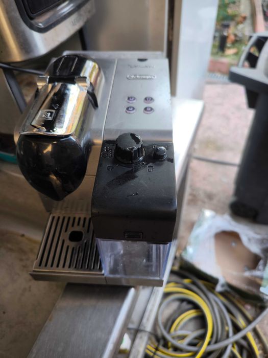 Кафемашина DeLonghi Nespresso