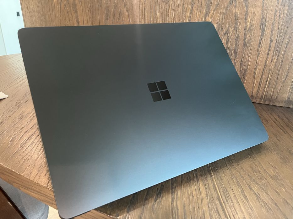 Microsoft Surface 7 - 640нит Сенсорный 64гб