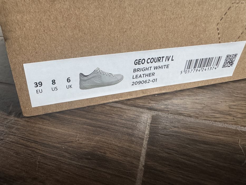 Боси обувки Vivobarefoot бели, кожени, 39