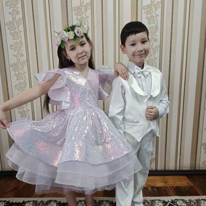 Прокат детских корновальных костюмов