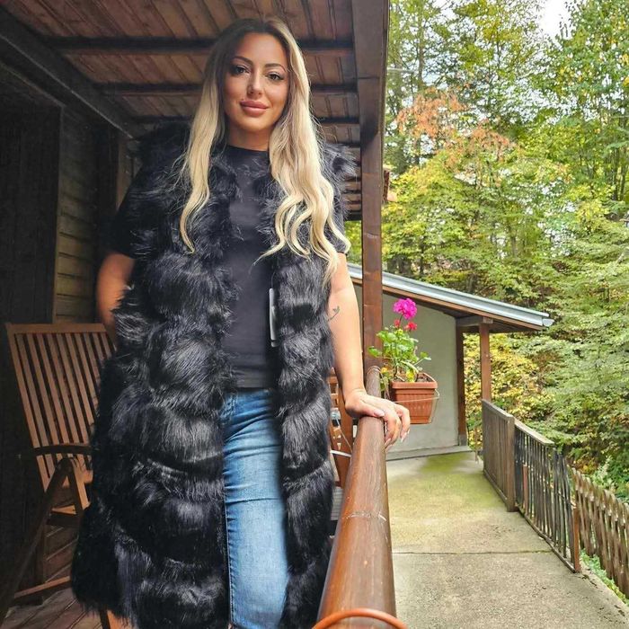 Дълъг черен елек Еко косъм Размер С