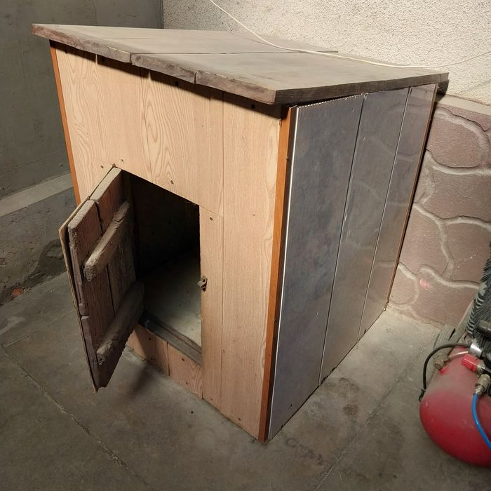 Будка для собаки.