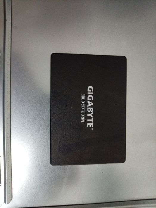 SSD диск Gigabyte 120GB 2.5 SATA III