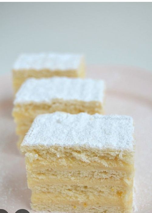 Torturi la comanda și prăjituri