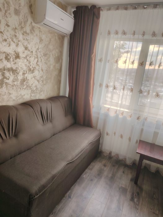 Pers fizica închiriez camera camin