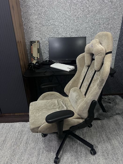 продам игровое кресло