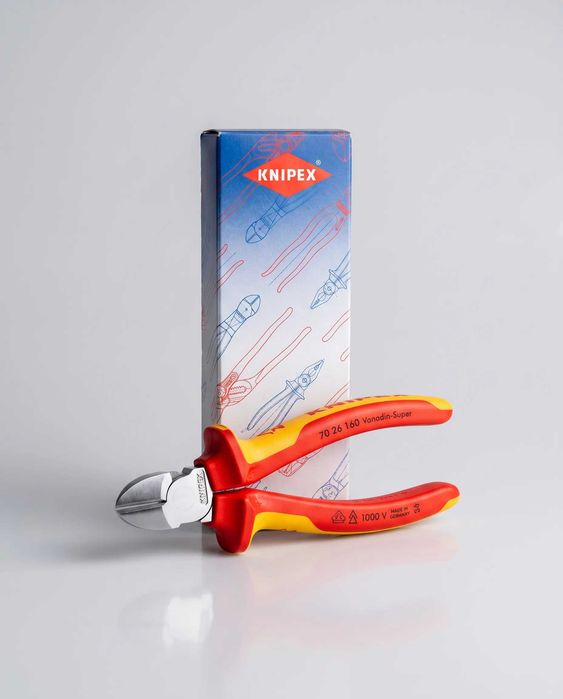 Cleste Knipex cu un varf ciupit