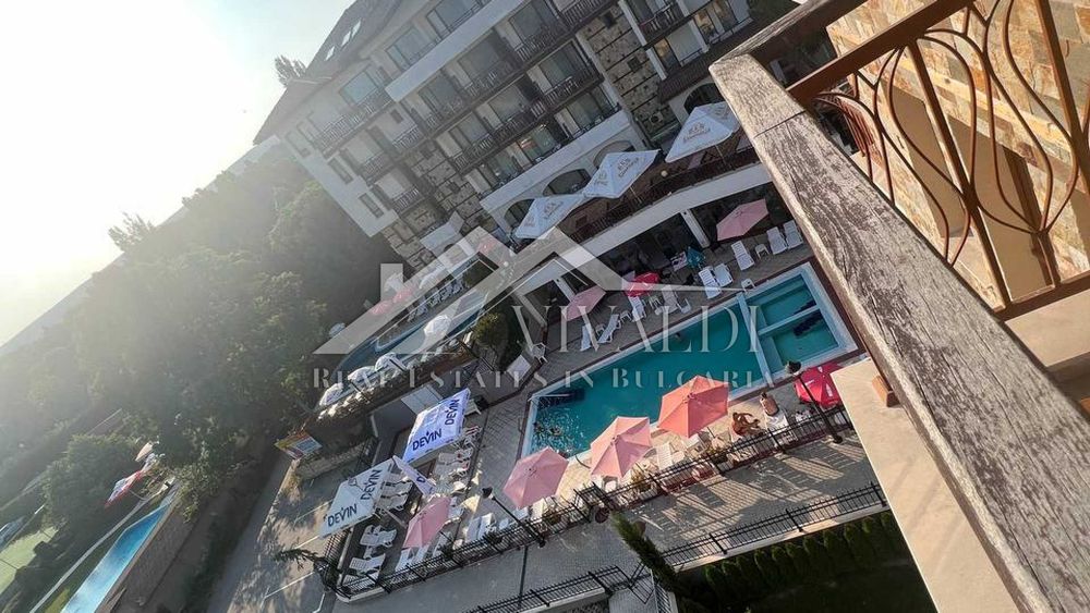 Дава се под наем Двустаен апартамент в к.к. Св.Св. Константин и Елена - 65 кв.м за 750 € - Снимка #11