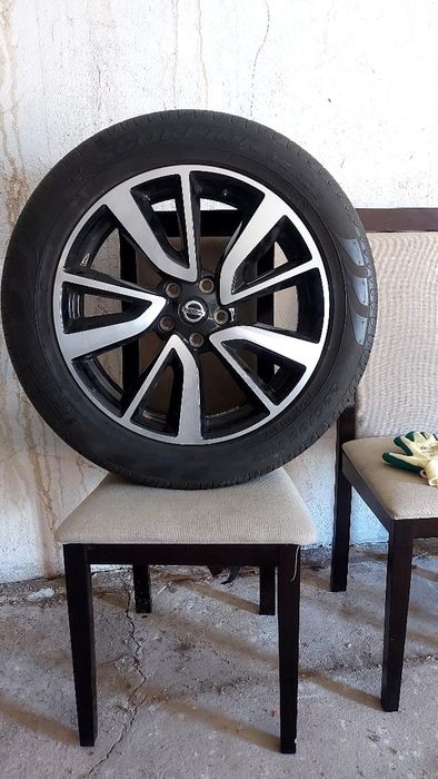 Продам шины с дисками фирмы PiRELLI (Италия)ОРИГИНАЛ