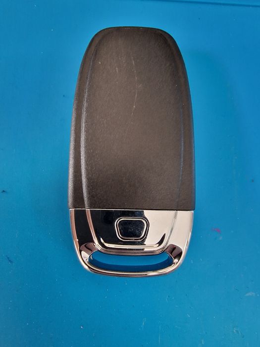 Нов ключ audi a4 b8,a5,Q5 868mhz Европейски.
