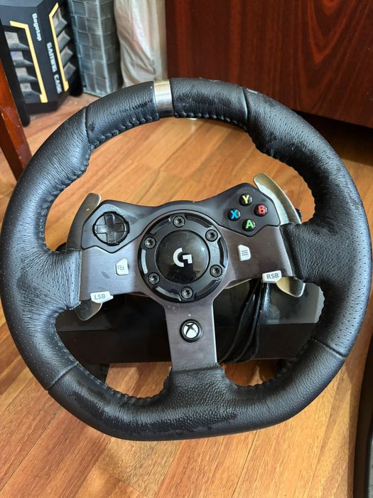 Vand volan gaming Logitech