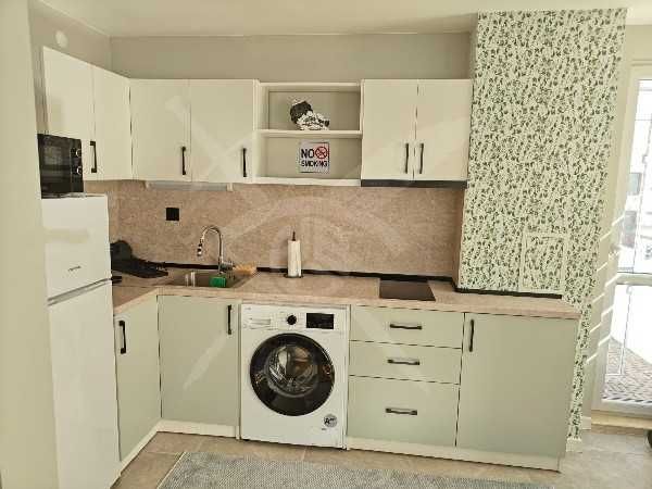 Тристаен - Център