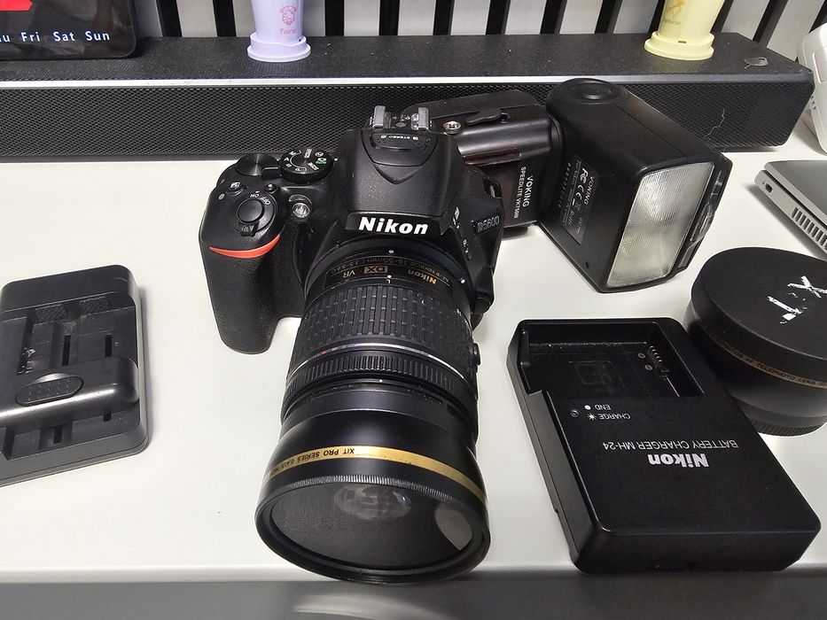 Nikon D5600 DSLR sau schimb cu obiectiv canon  70-200