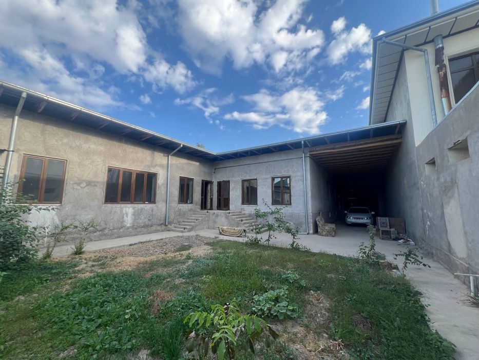 СРОЧНО ПРОДАЕТСЯ! 4+1соток Махалля Кухна Мевазор, ор: Амир-Темур