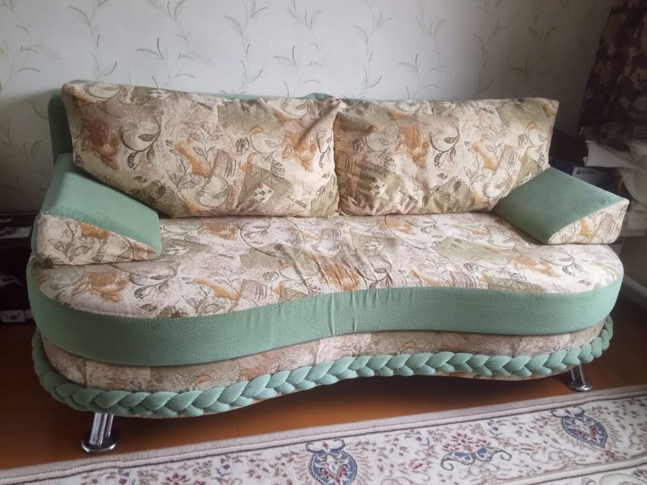 Продам диван в хорошем состоянии