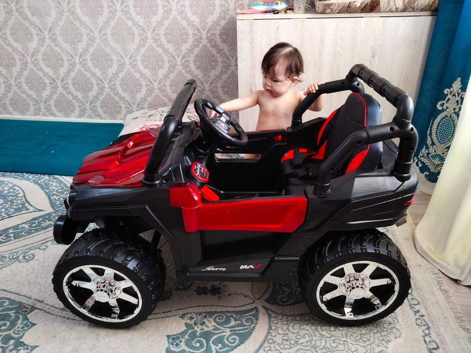 Продам детскую машину