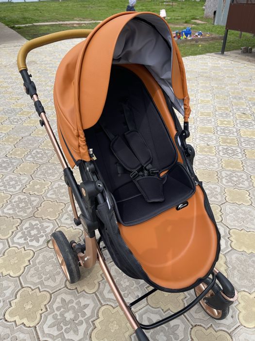 Продам детскую коляску