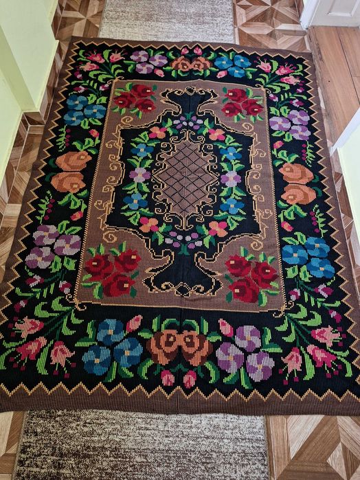 Patura/Cuvertura traditionala de lana din zona Moldovei