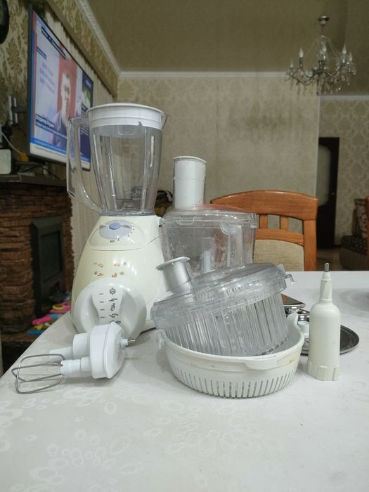 Продам кухонный комбайн