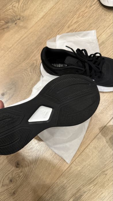 Кросовки adidas 36 размер.